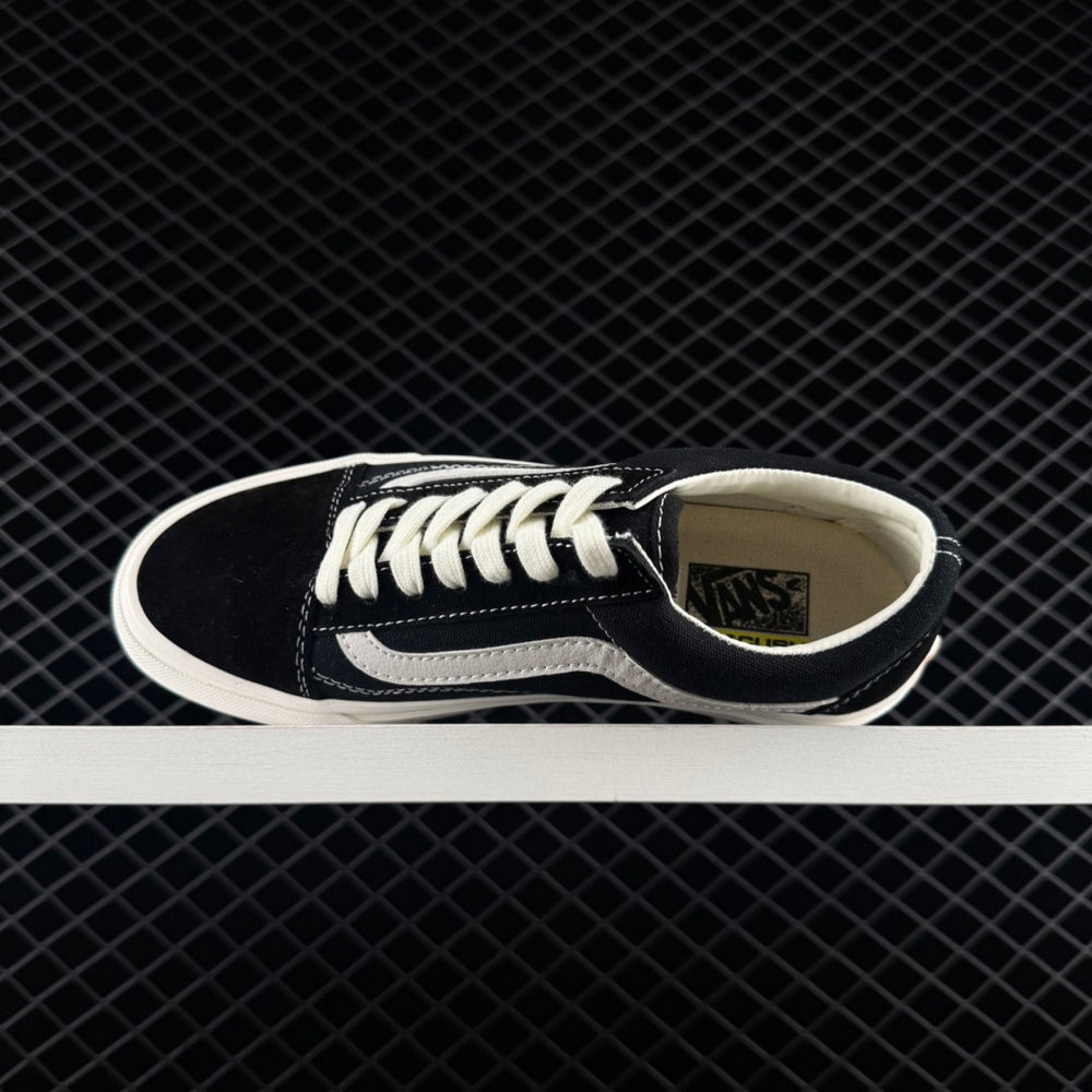 Old Skool Shoe Black & White
