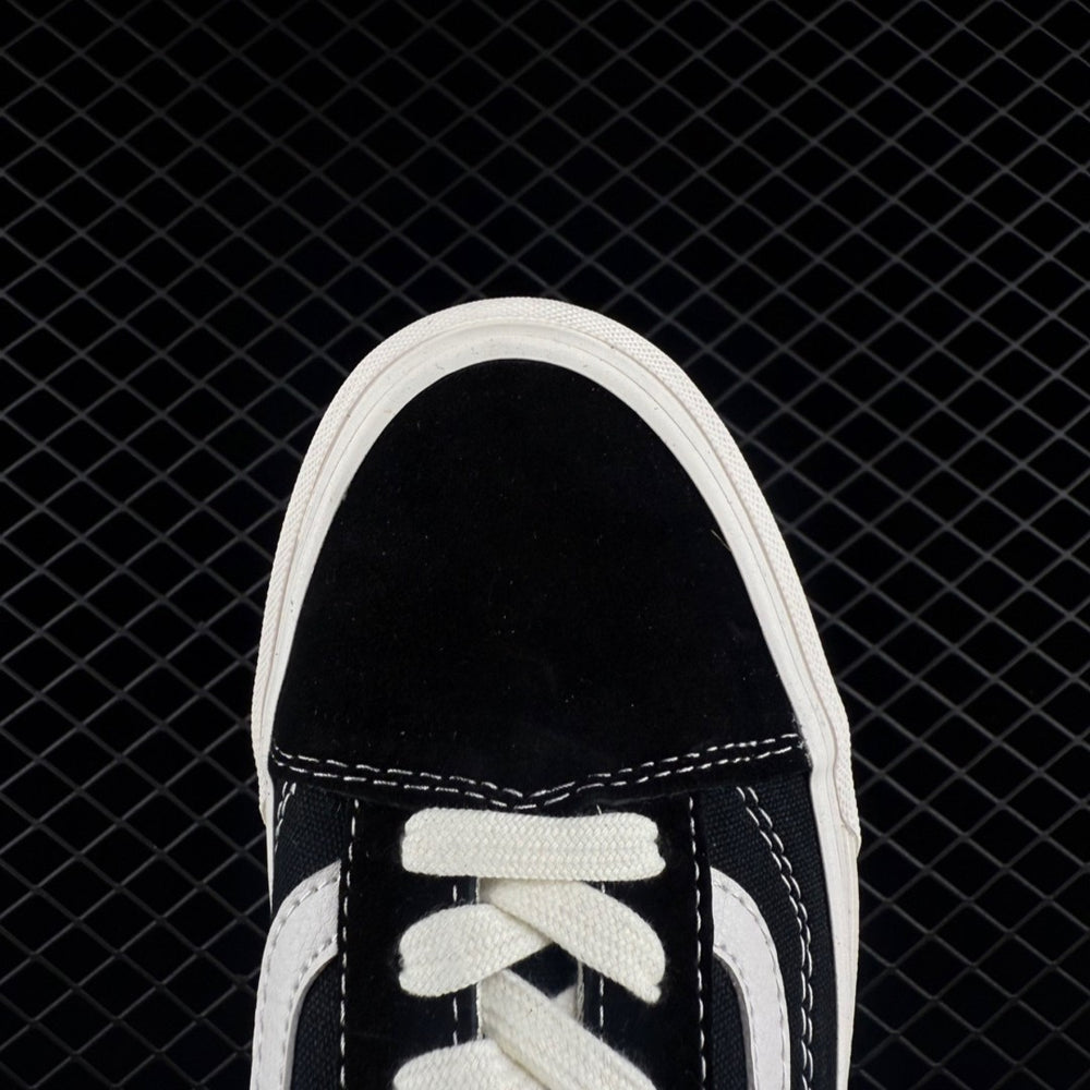 Old Skool Shoe Black & White