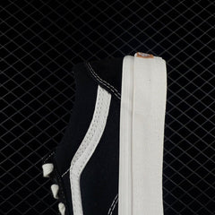 Old Skool Shoe Black & White