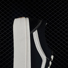 Old Skool Shoe Black & White