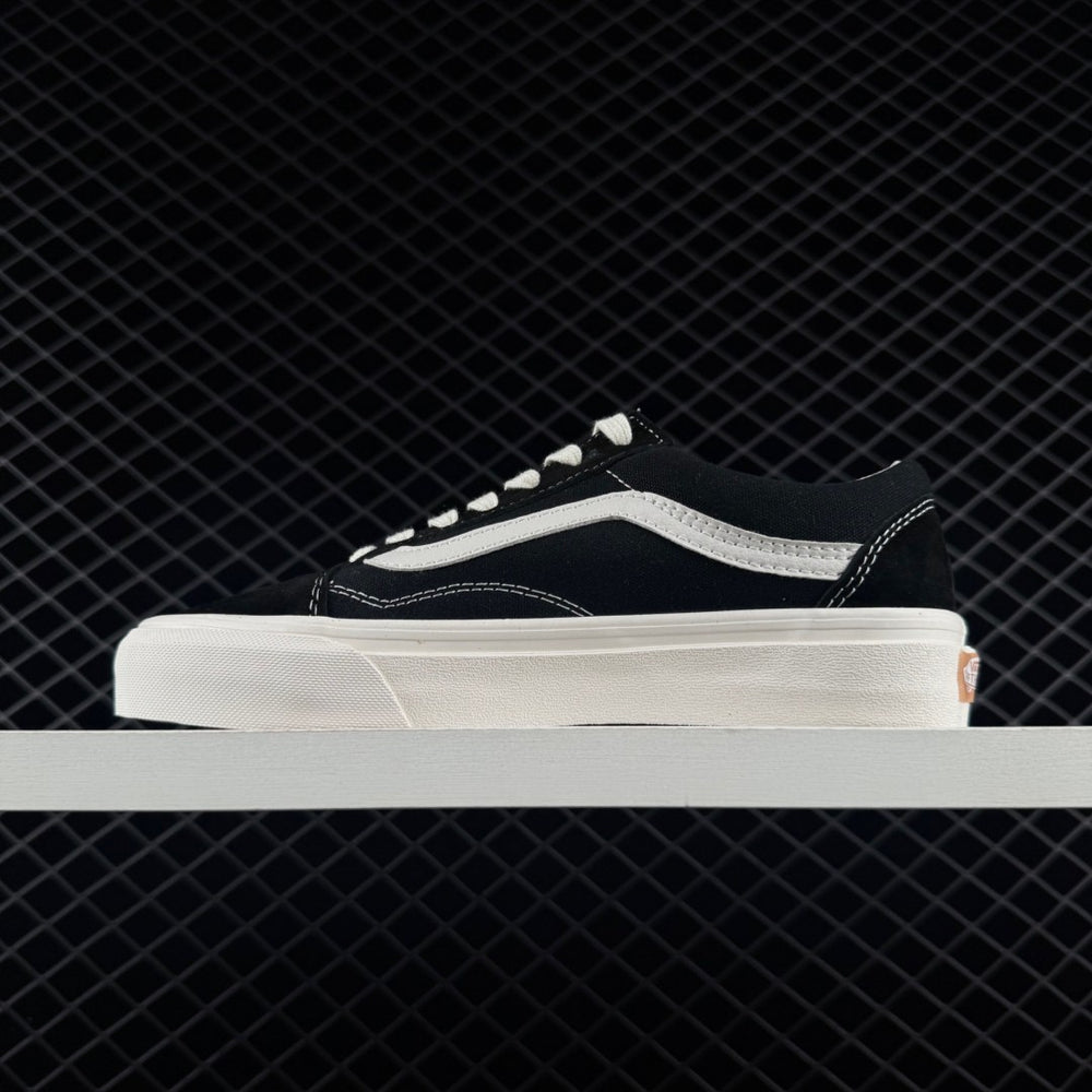 Old Skool Shoe Black & White